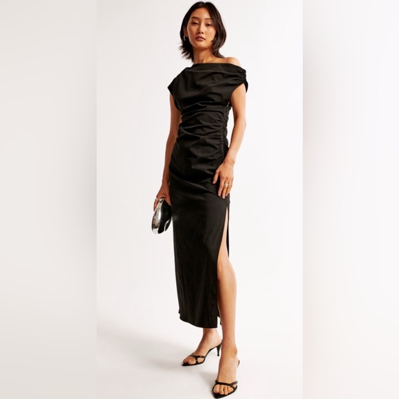 Abercrombie & Fitch Off-The-Shoulder Black Draped Midi Dress • M • NWT - Picture 3 of 11
